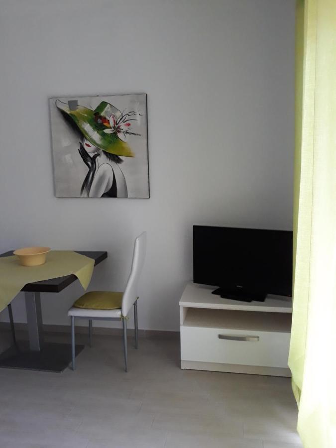 Apartment With Free And Private Parking Makarská Exteriér fotografie